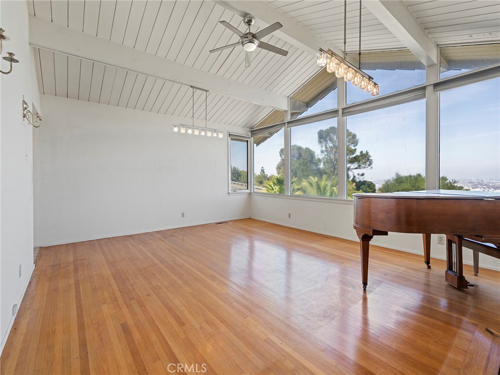 4217 Miraleste Drive