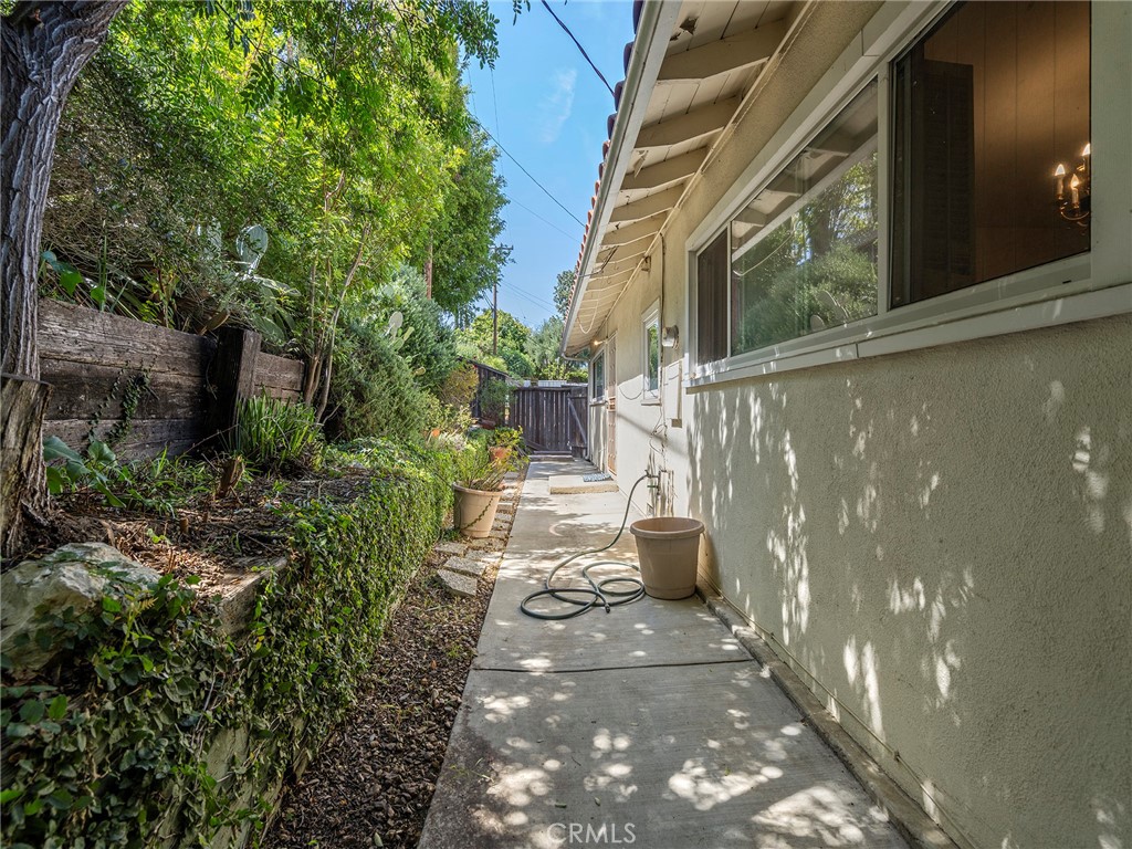 4217 Miraleste Drive