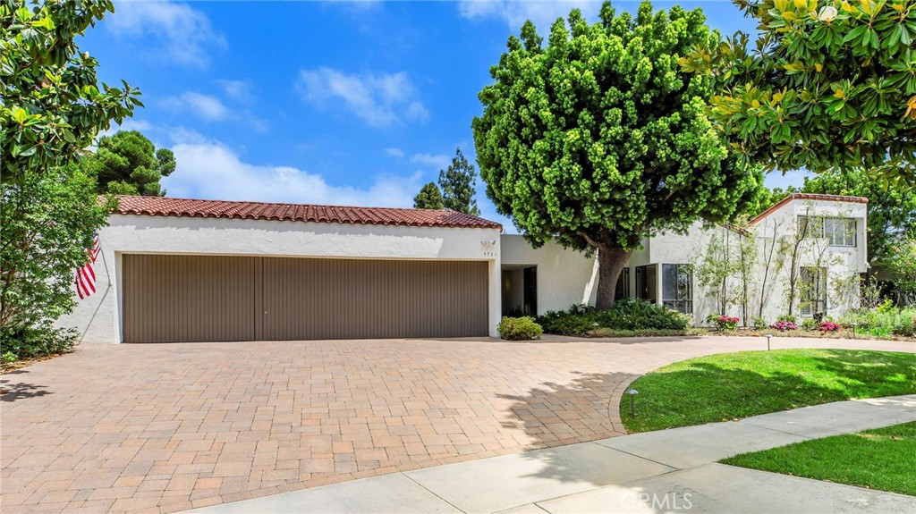 3721 Manor Drive