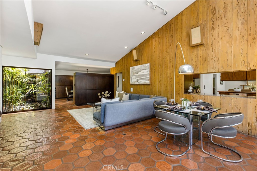 3721 Manor Drive