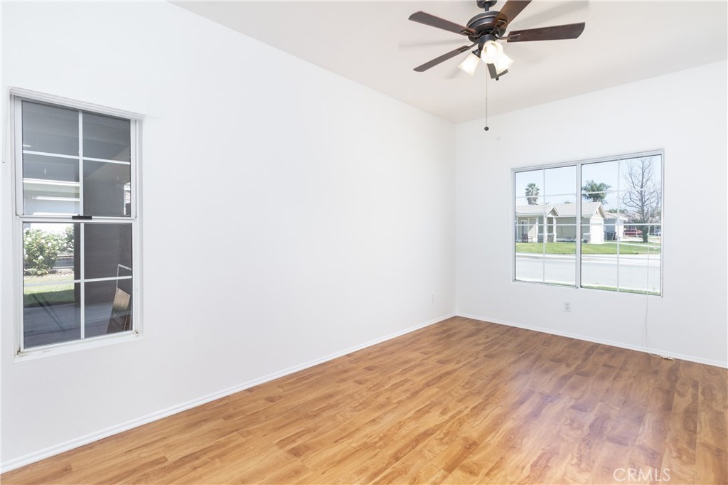 392 Camden Road