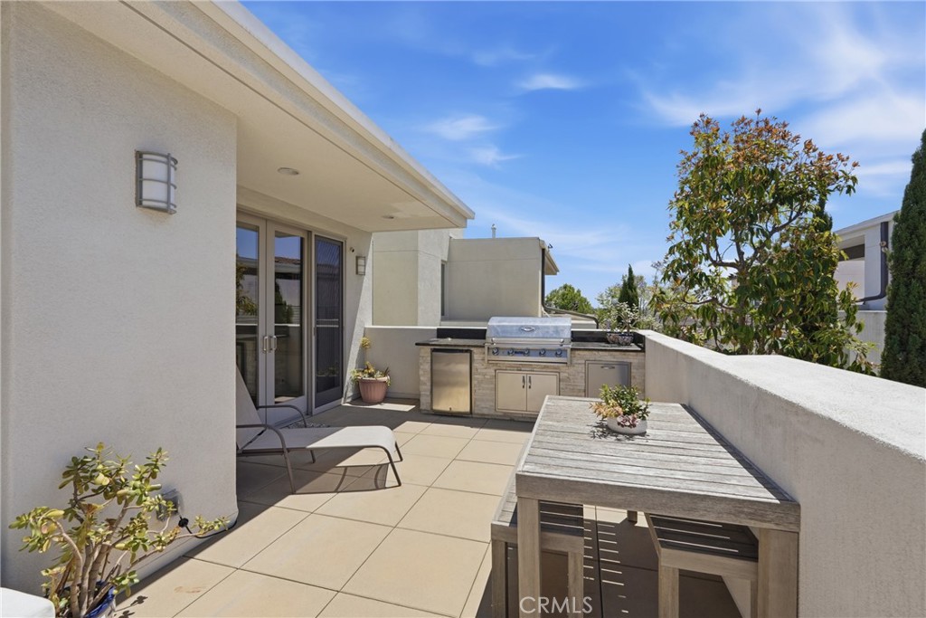 5573 Palm Drive