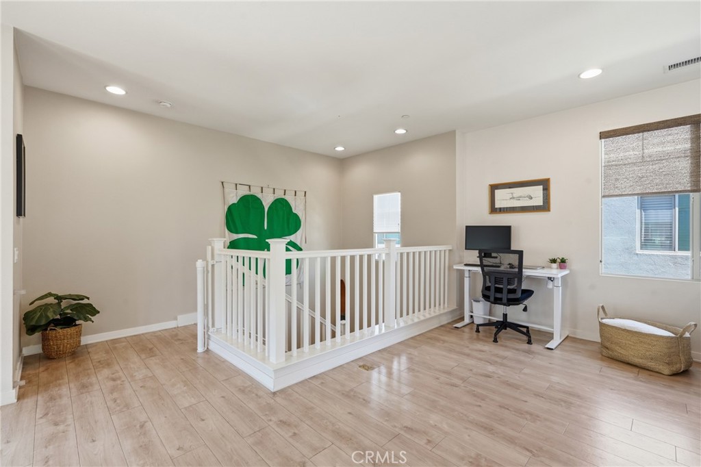 5573 Palm Drive