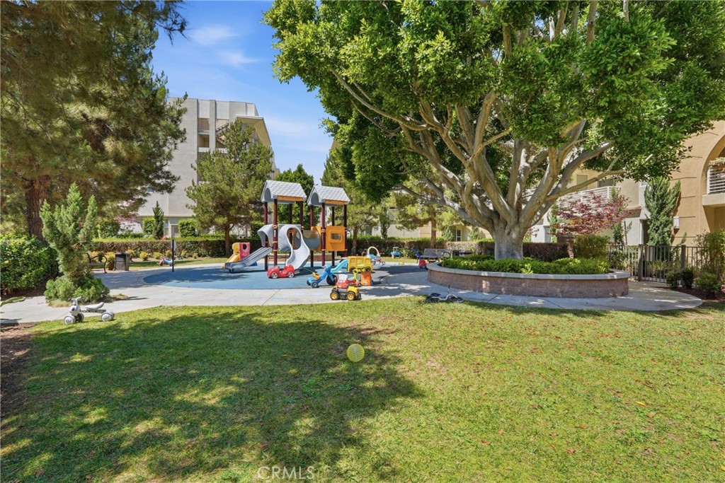 5573 Palm Drive
