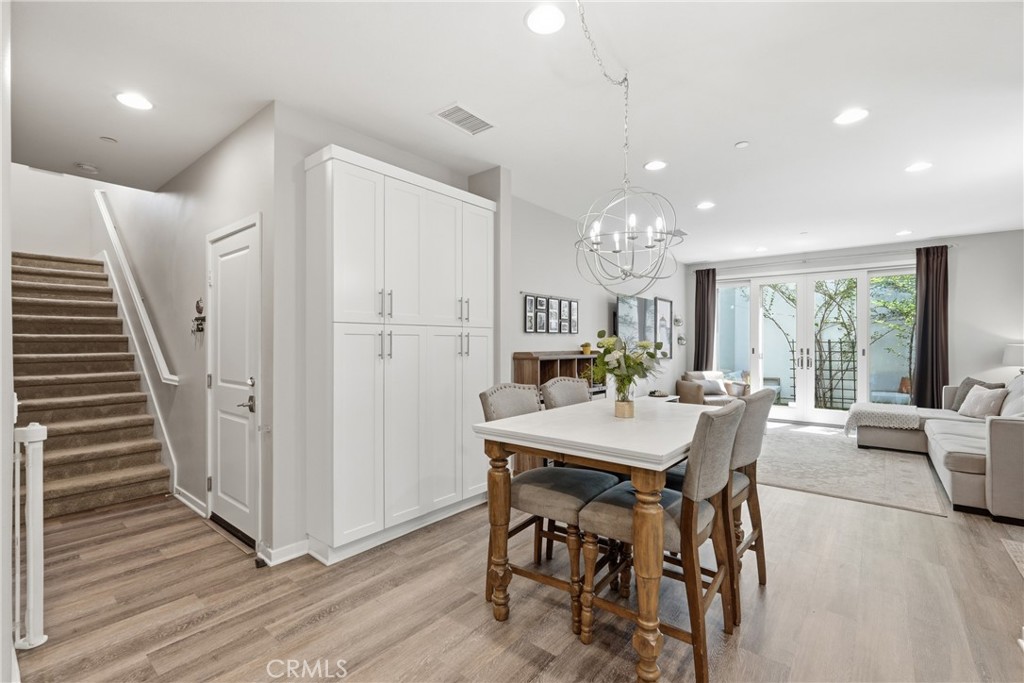 5573 Palm Drive
