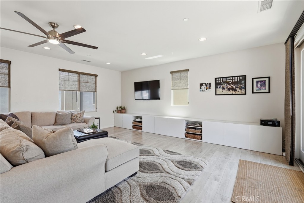 5573 Palm Drive
