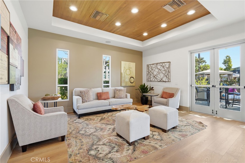 5573 Palm Drive
