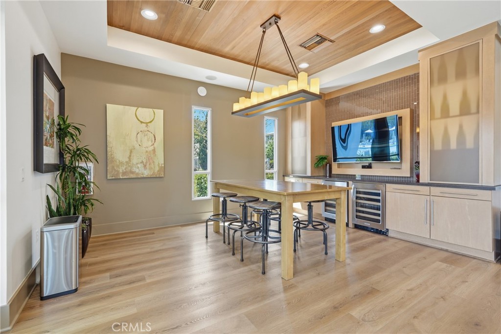 5573 Palm Drive