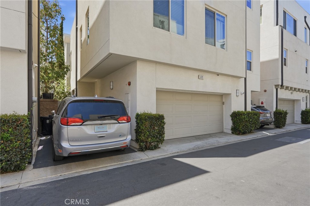 5573 Palm Drive