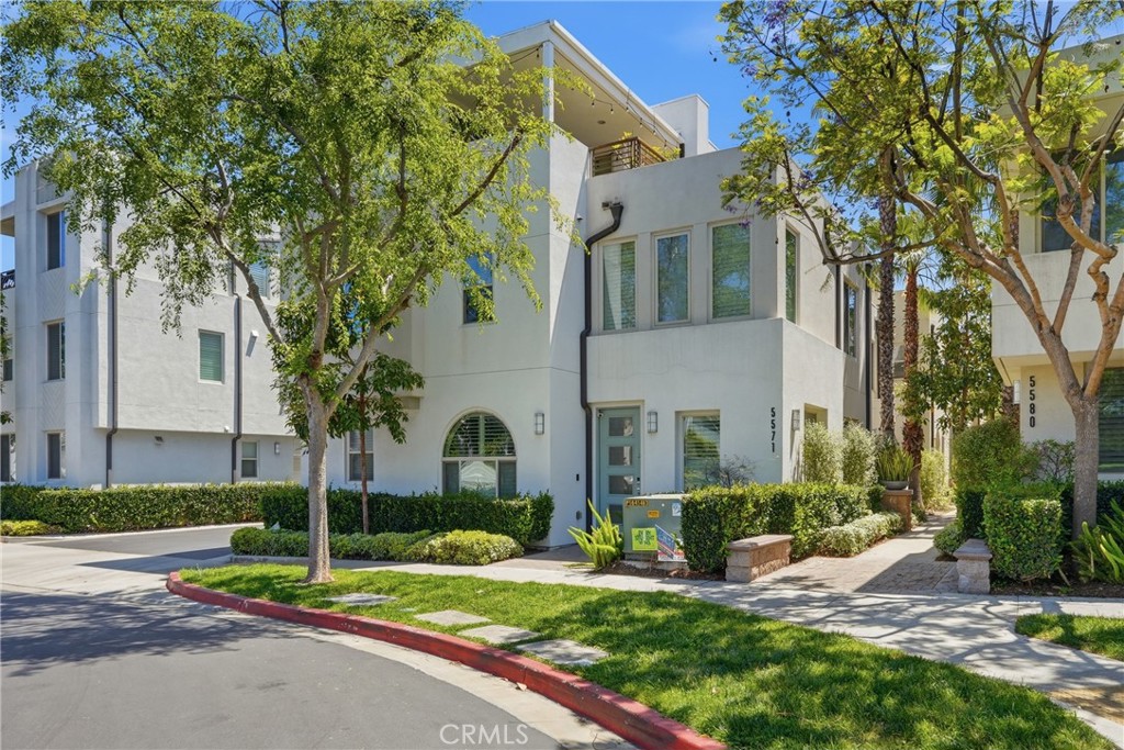 5573 Palm Drive