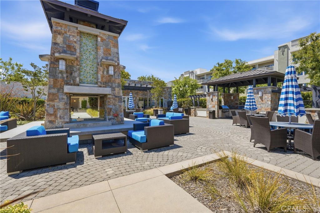 5573 Palm Drive
