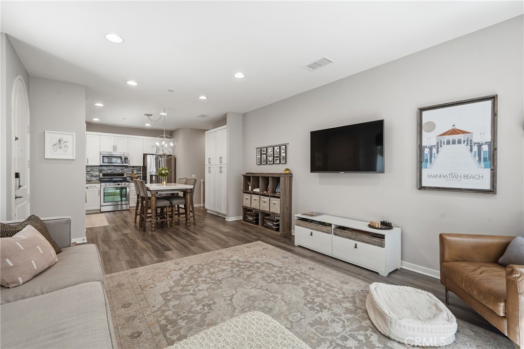 5573 Palm Drive