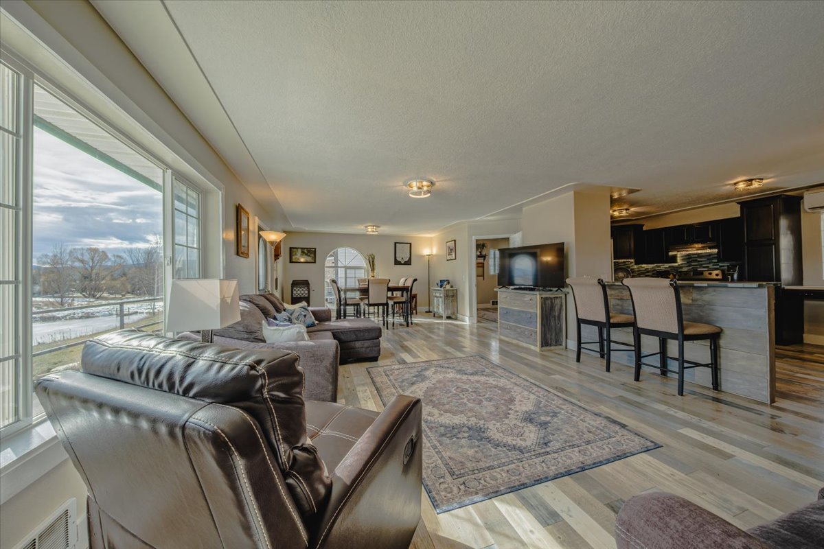 130 Hilltop Drive