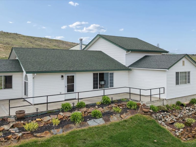 130 Hilltop Drive