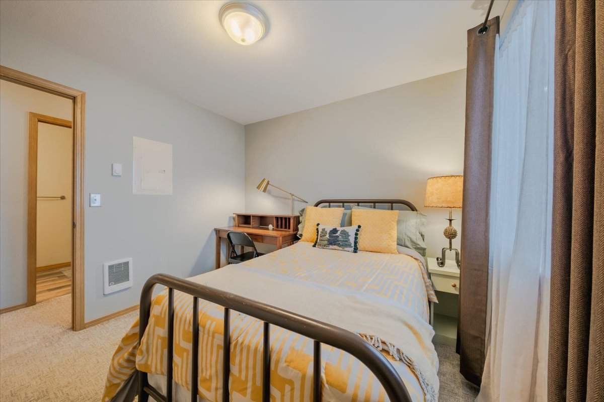 24 Diane Road C