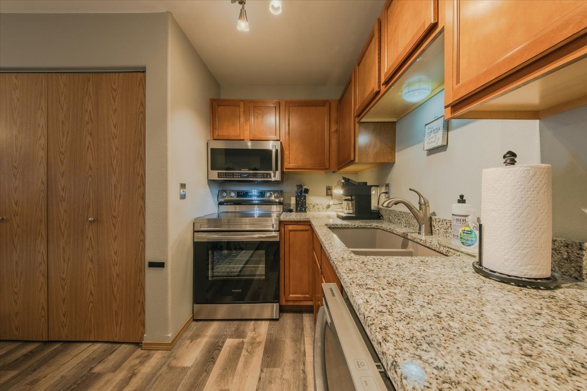 24 Diane Road C