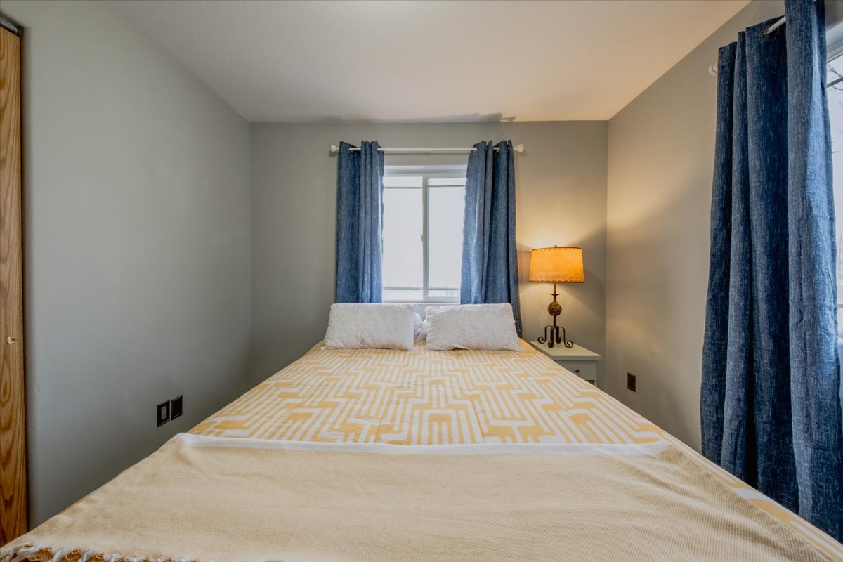 24 Diane Road C