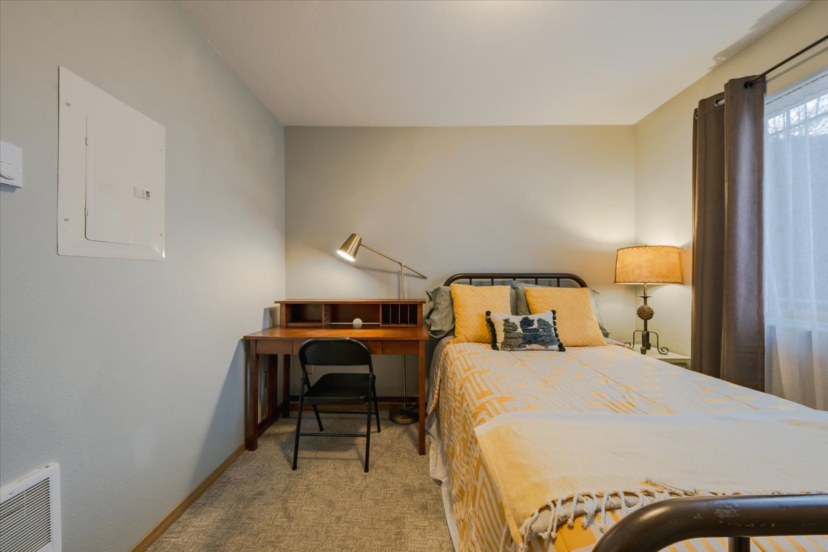 24 Diane Road C