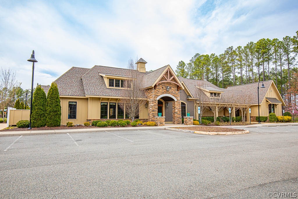 8818 Fishers Green Ct