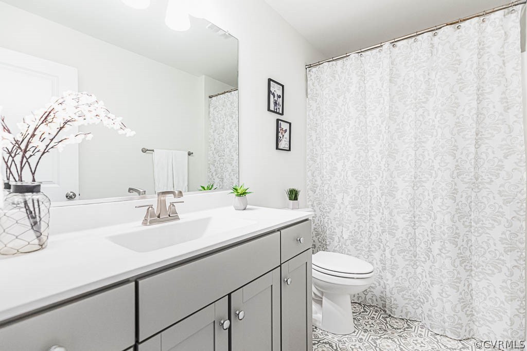 8818 Fishers Green Ct