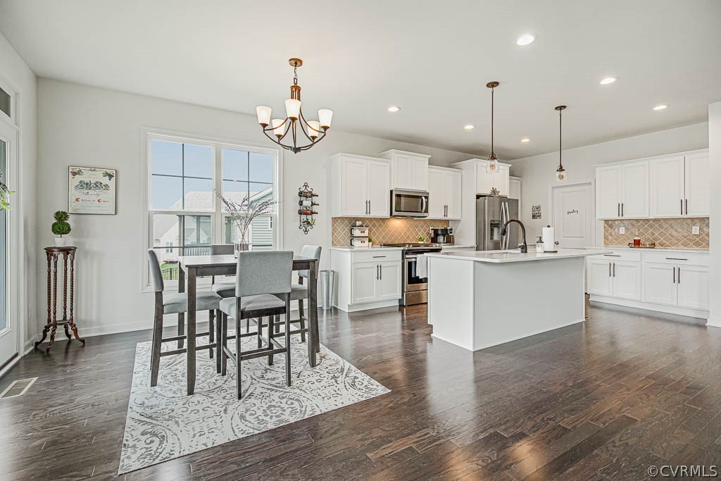 8818 Fishers Green Ct