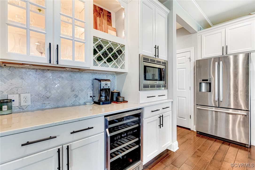 7012 Silverthread Dr