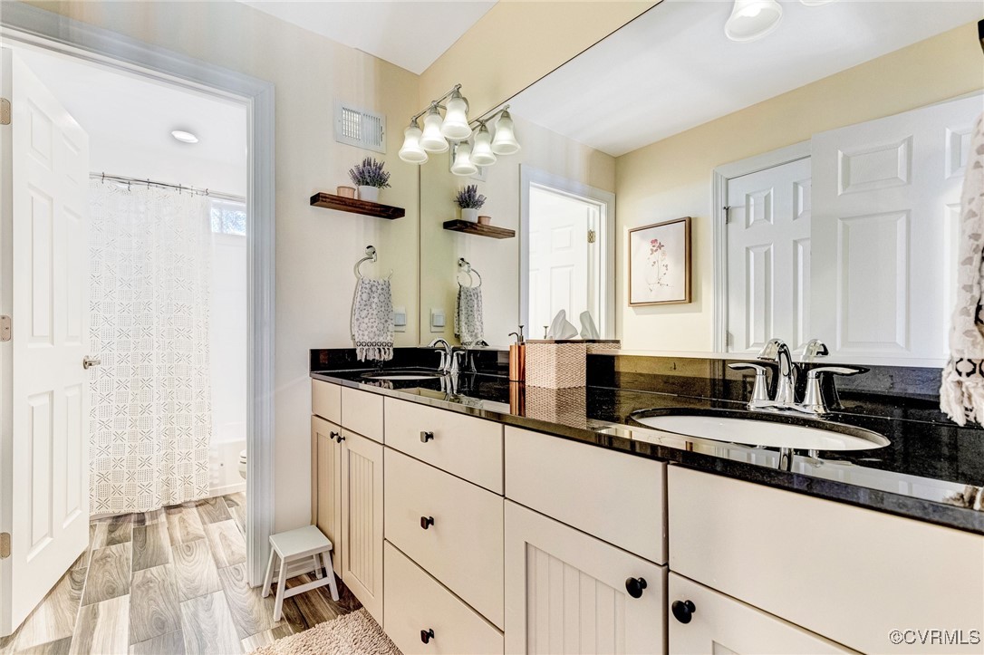 7012 Silverthread Dr