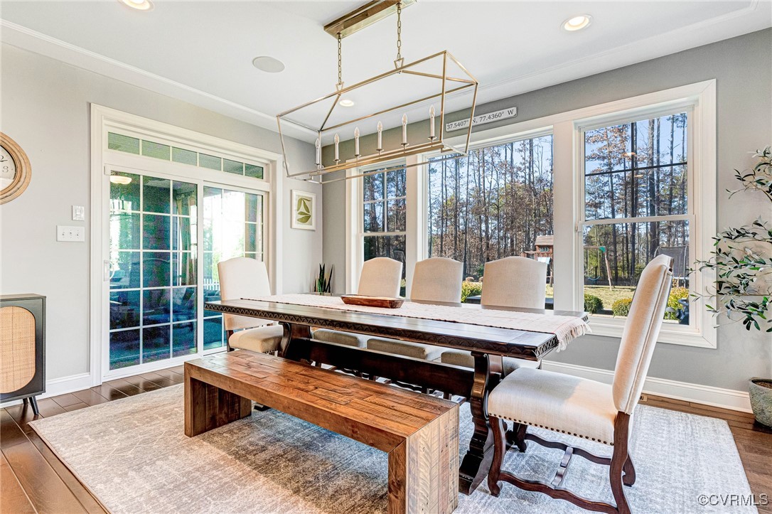 7012 Silverthread Dr