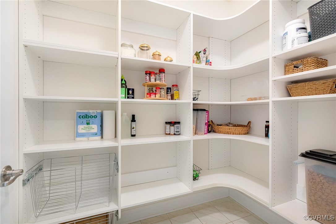 7012 Silverthread Dr