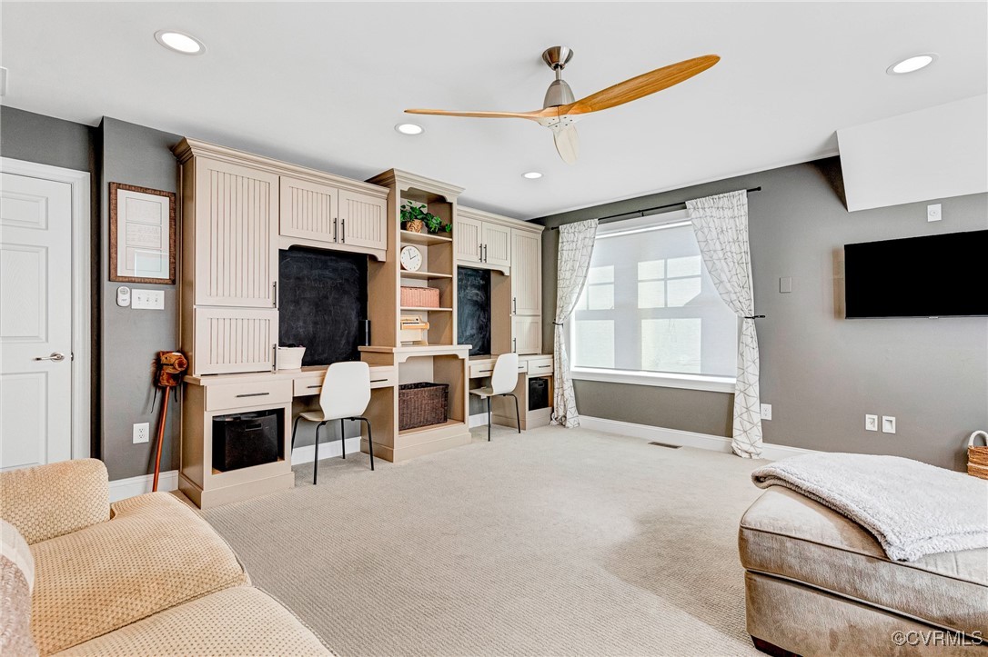 7012 Silverthread Dr