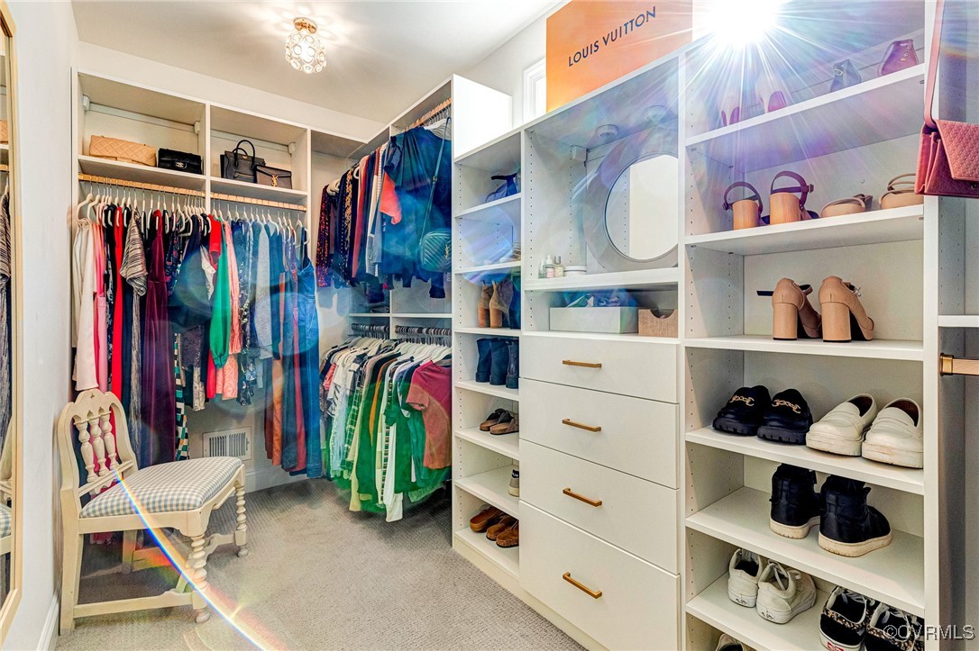 7012 Silverthread Dr