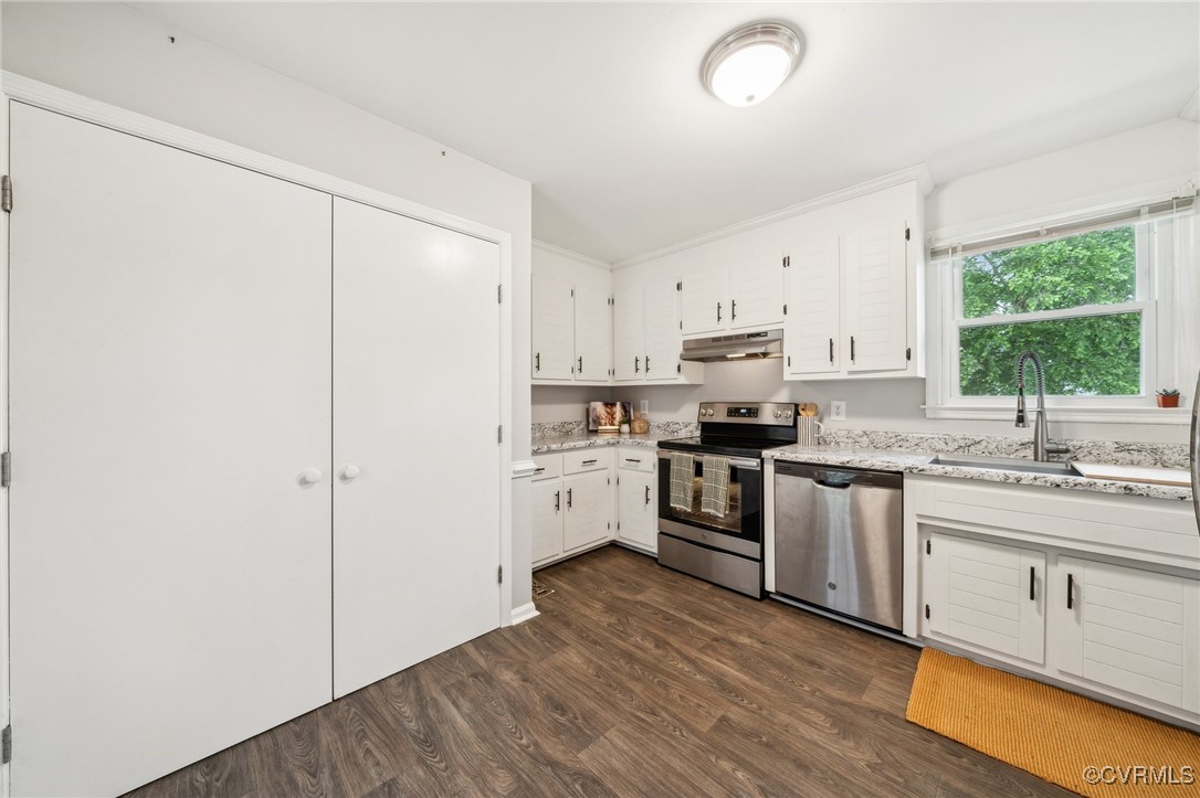 4300 Branchester Parkway