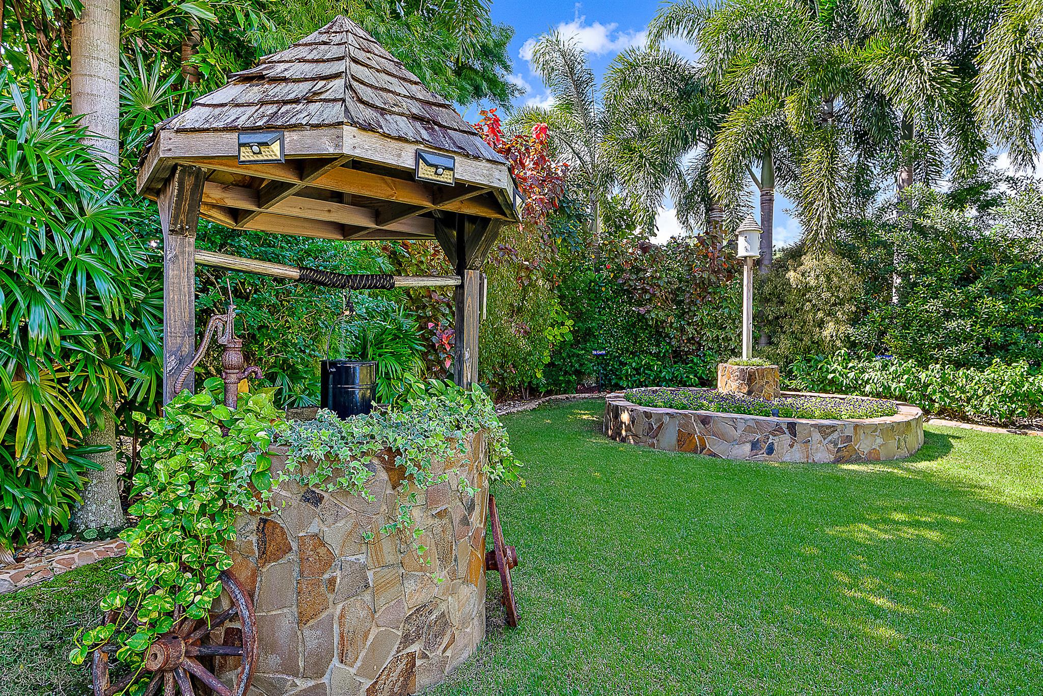3902 Captains Way