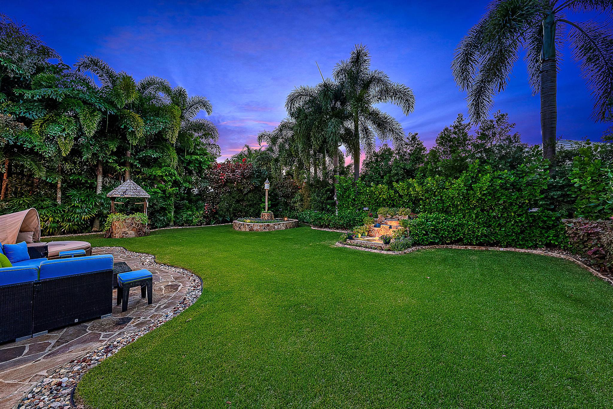 3902 Captains Way