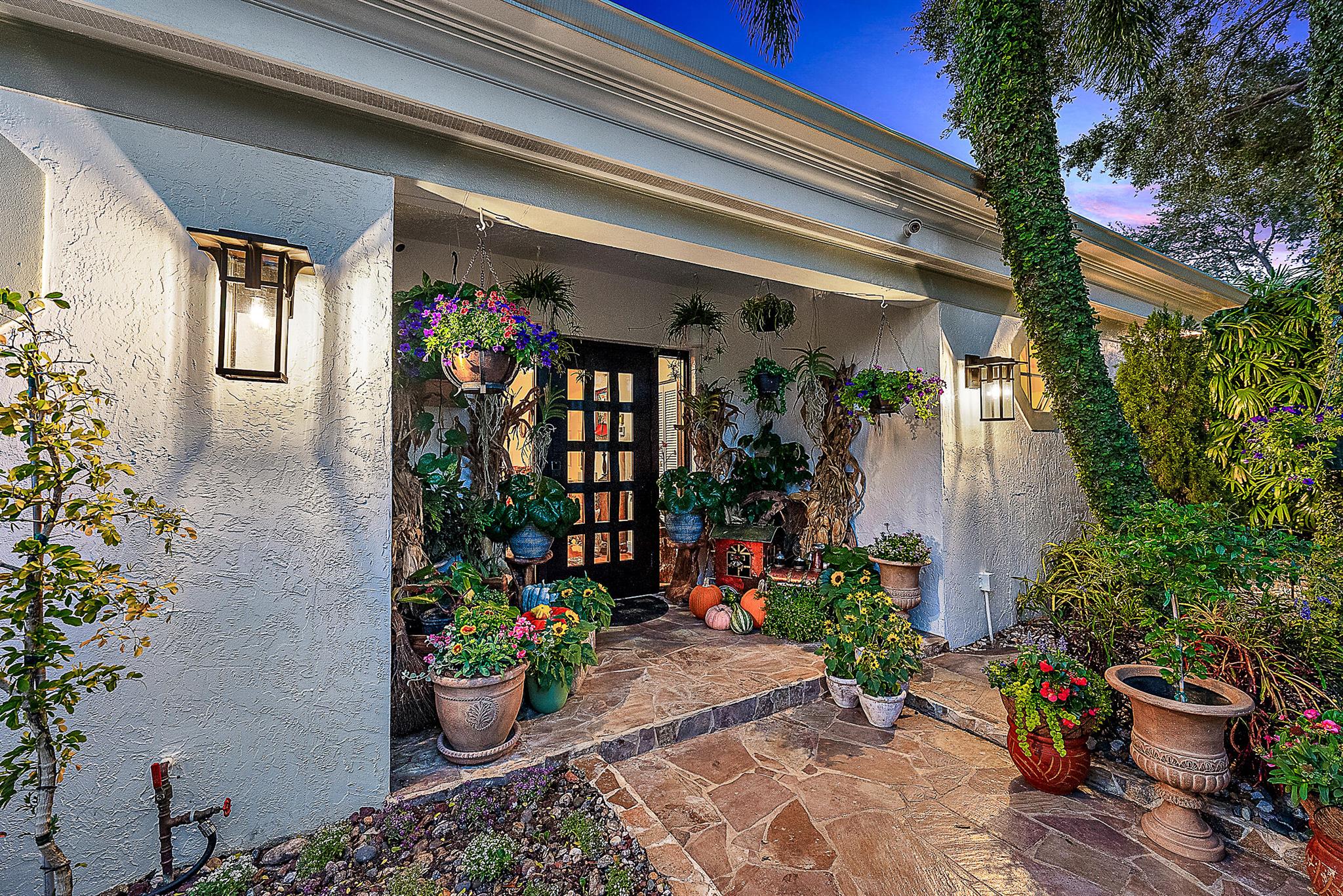 3902 Captains Way