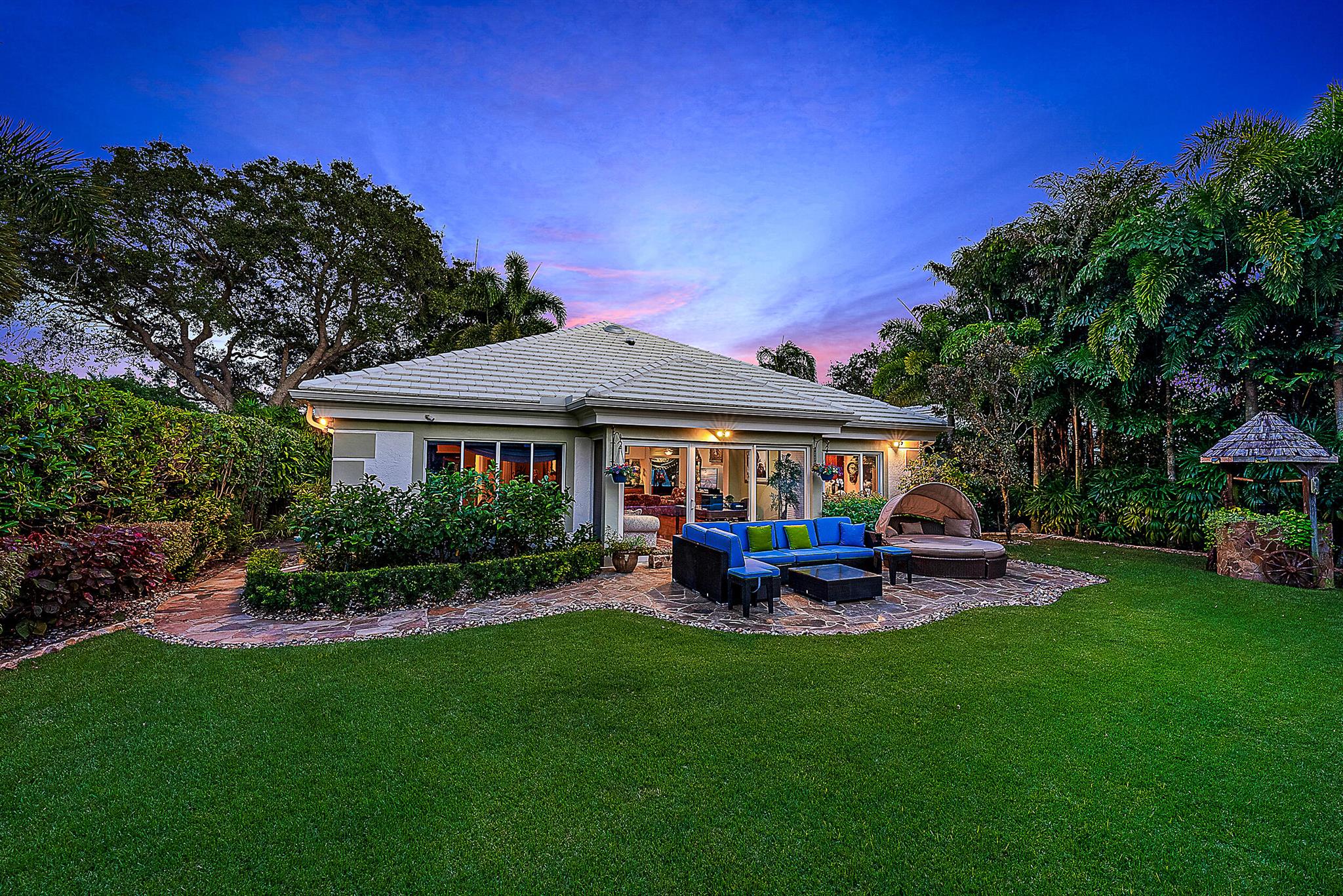 3902 Captains Way