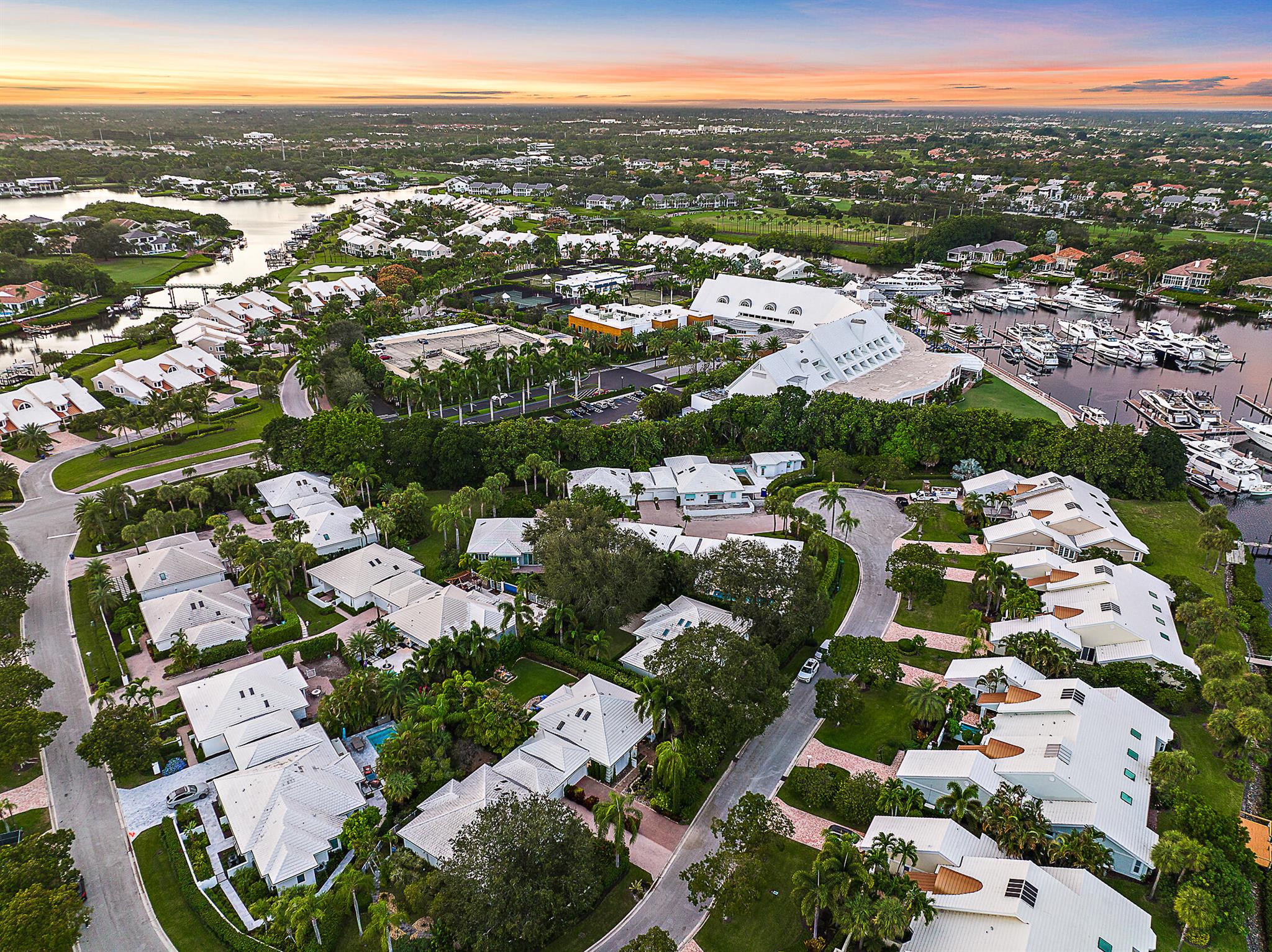 3902 Captains Way