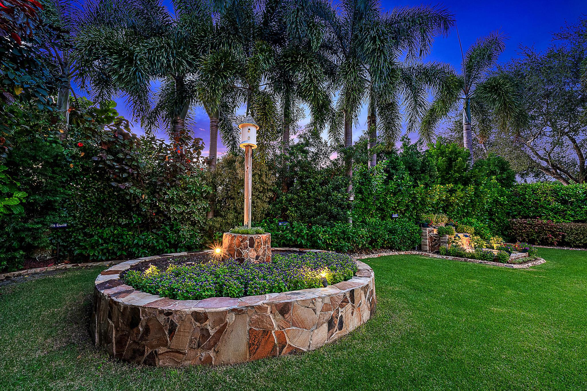 3902 Captains Way