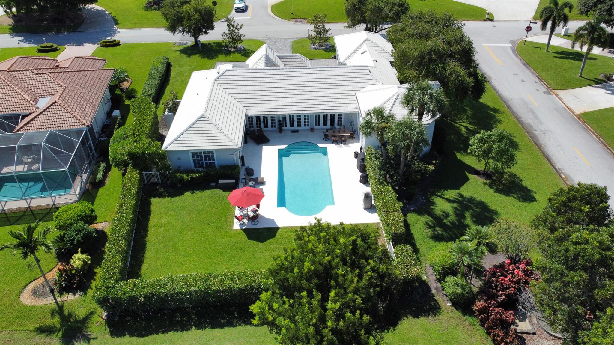 440 Glenbrook Drive