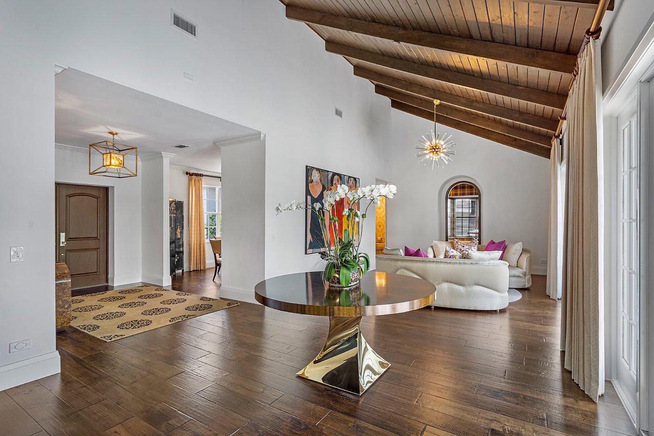 440 Glenbrook Drive