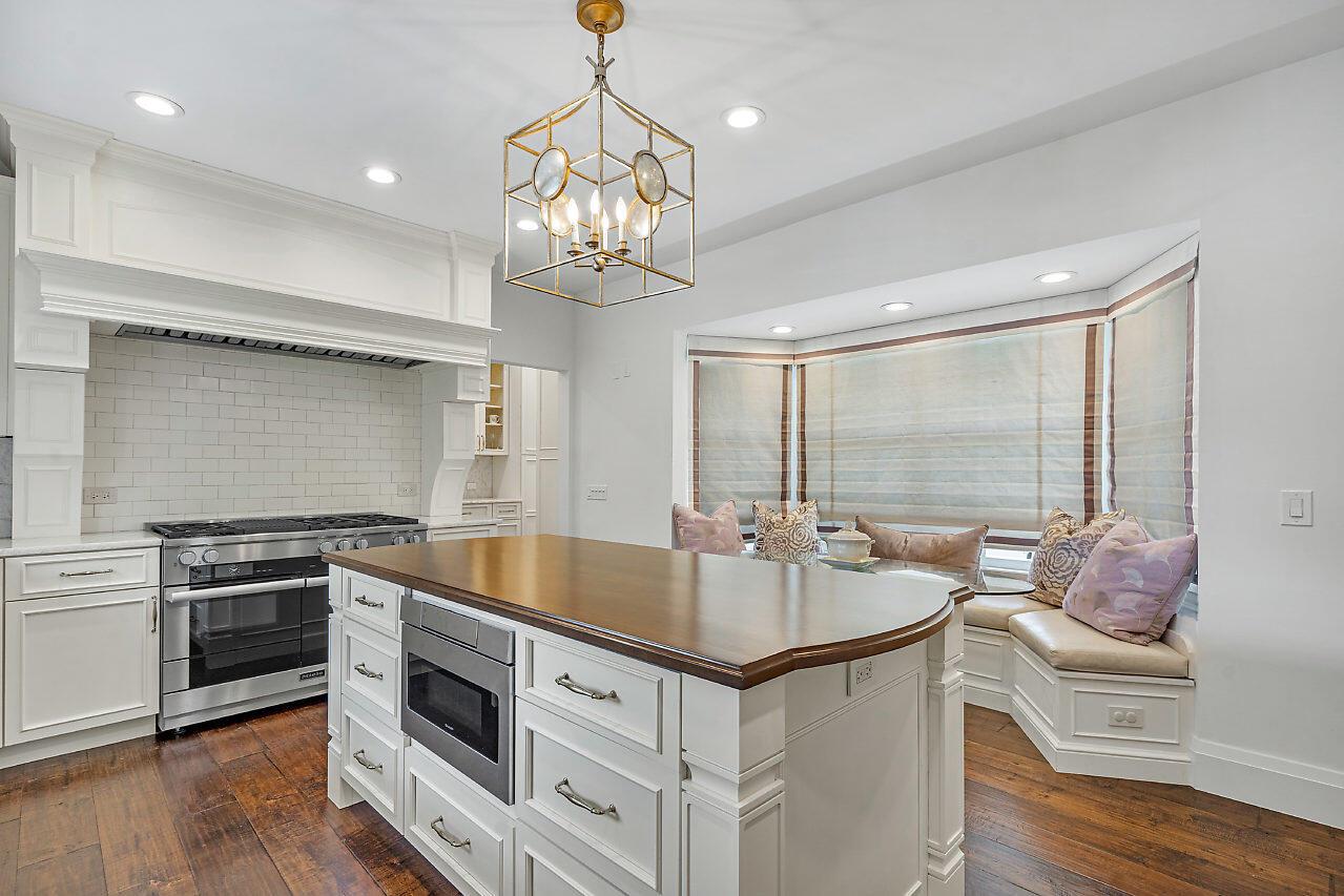 440 Glenbrook Drive