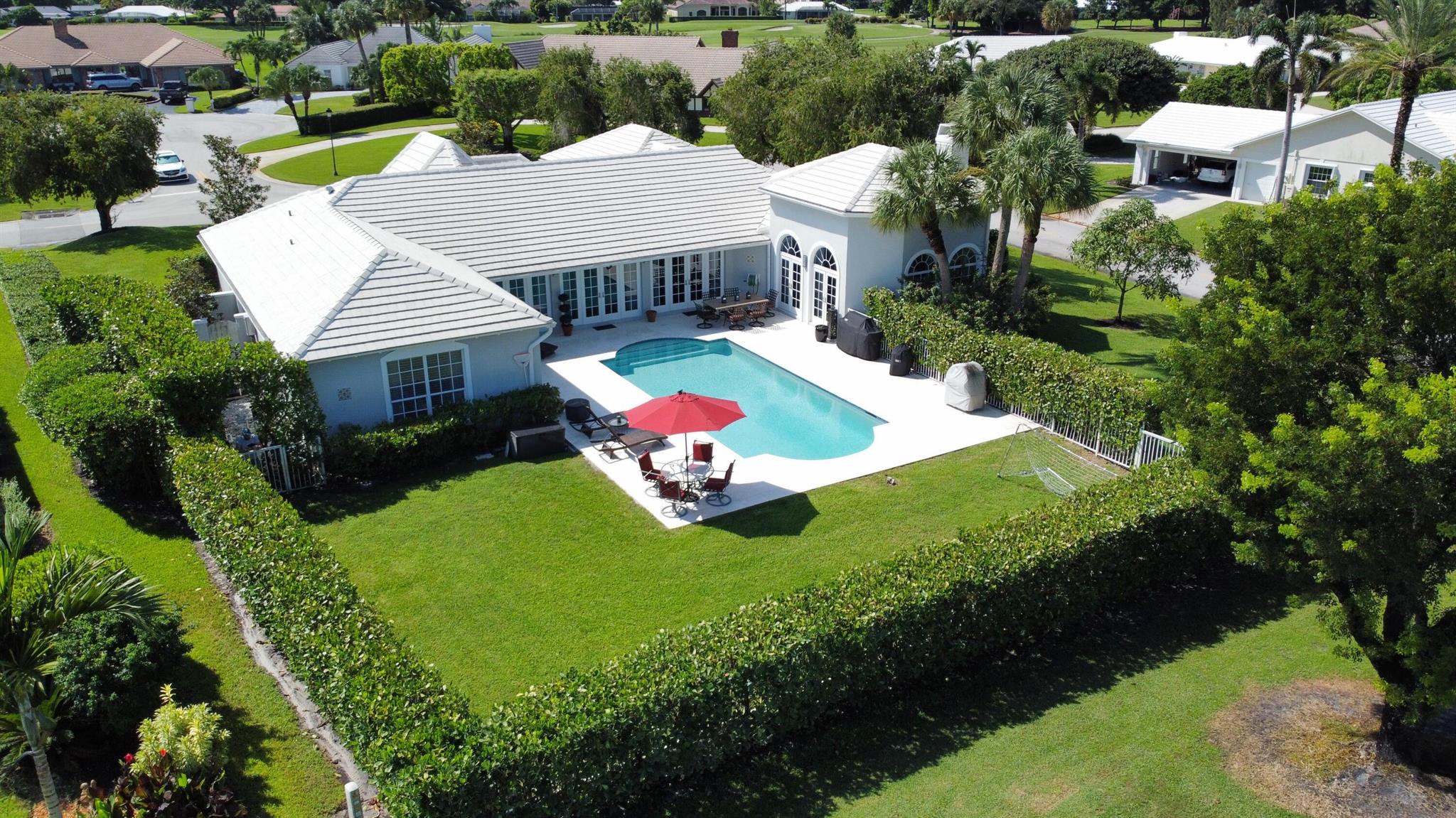440 Glenbrook Drive