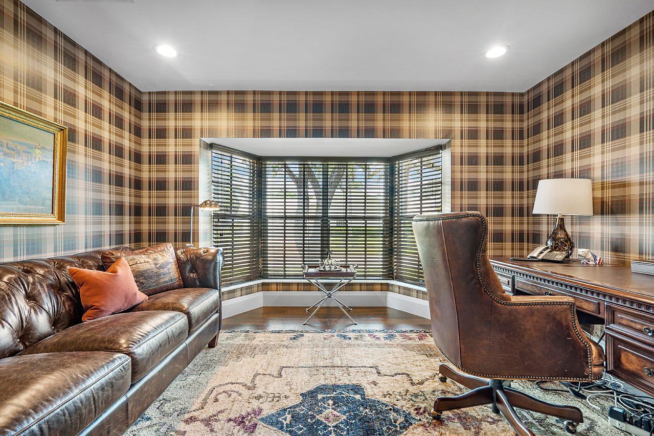 440 Glenbrook Drive