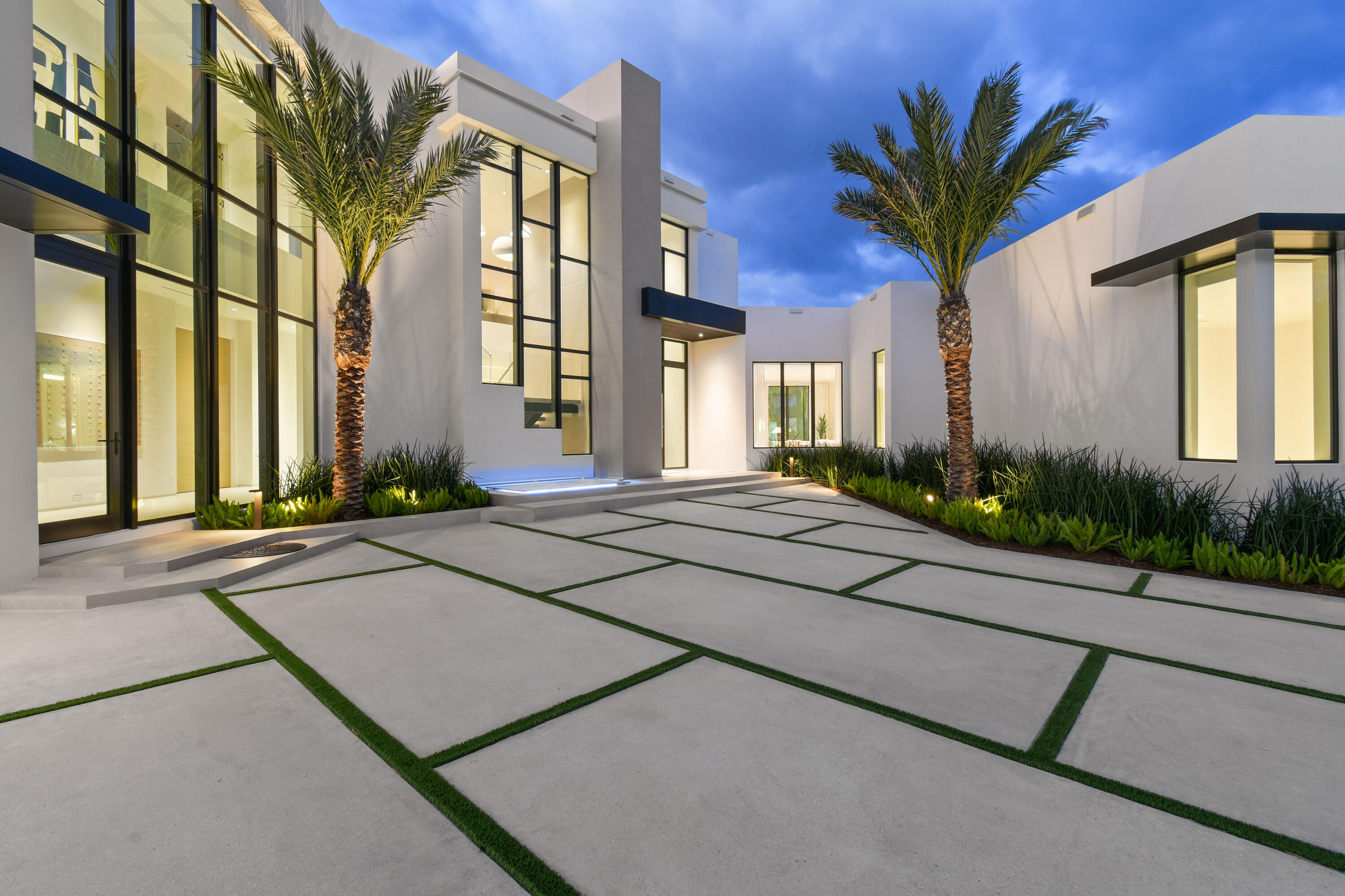 127 Spinnaker Lane