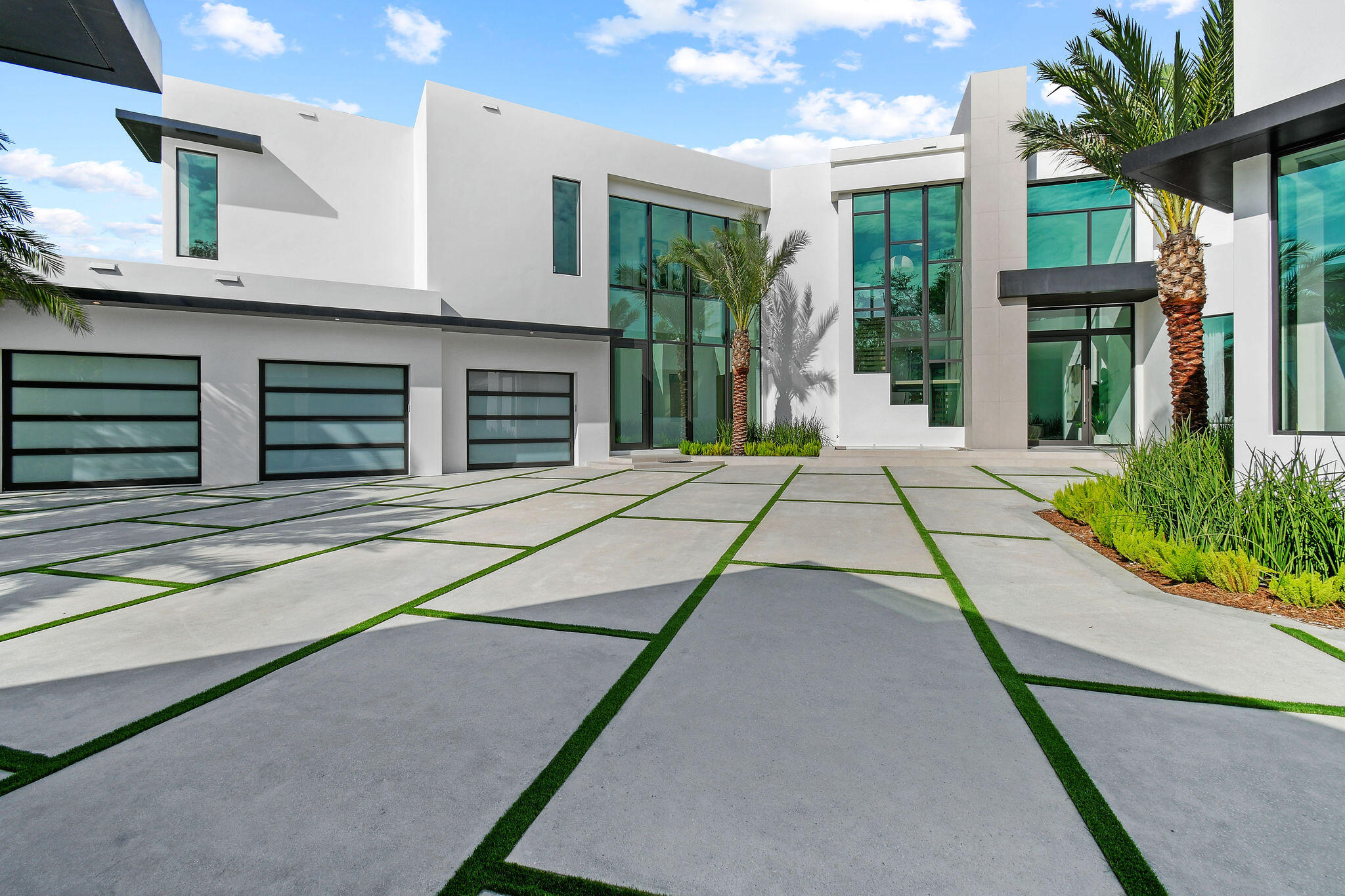 127 Spinnaker Lane