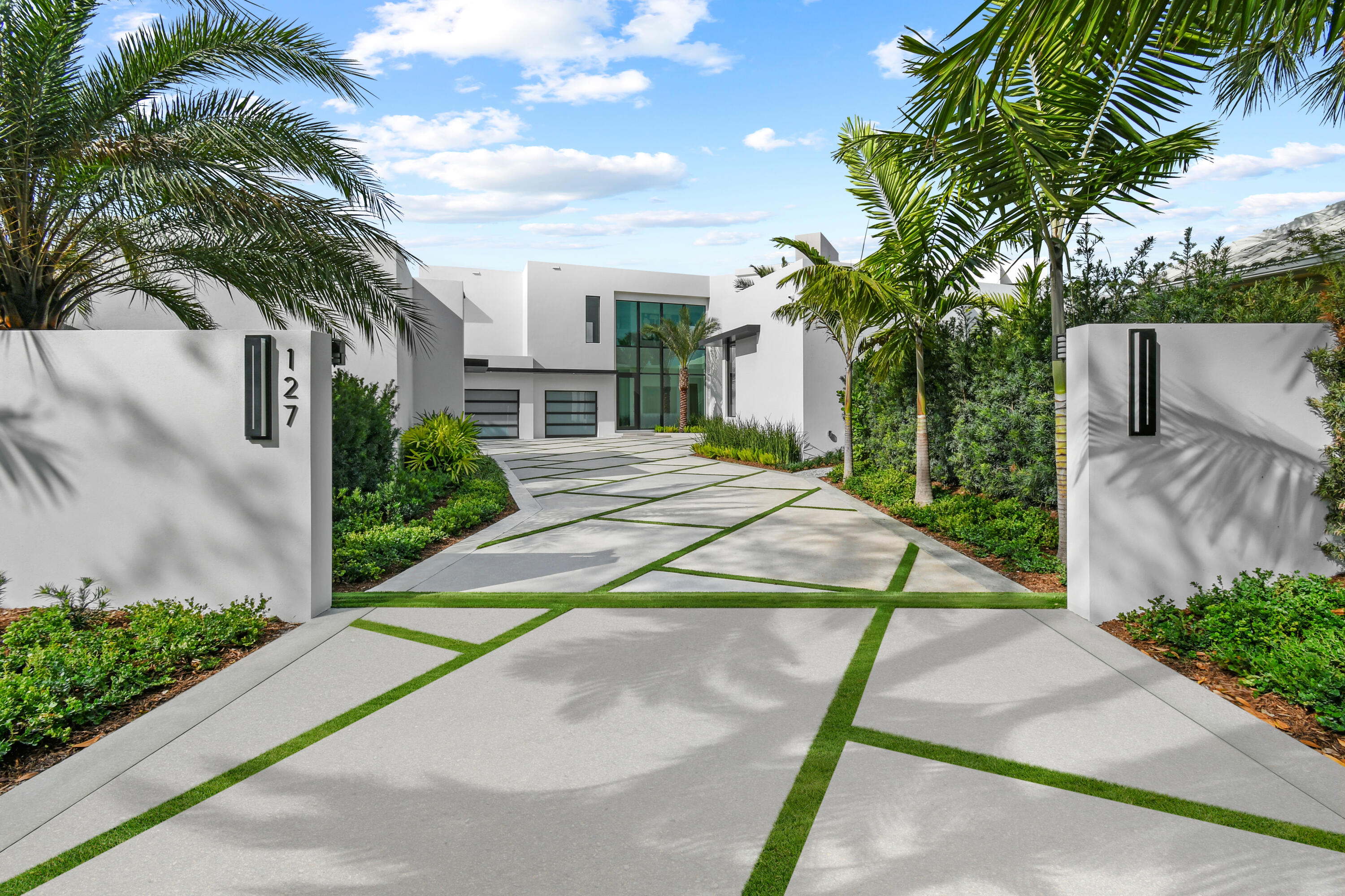 127 Spinnaker Lane