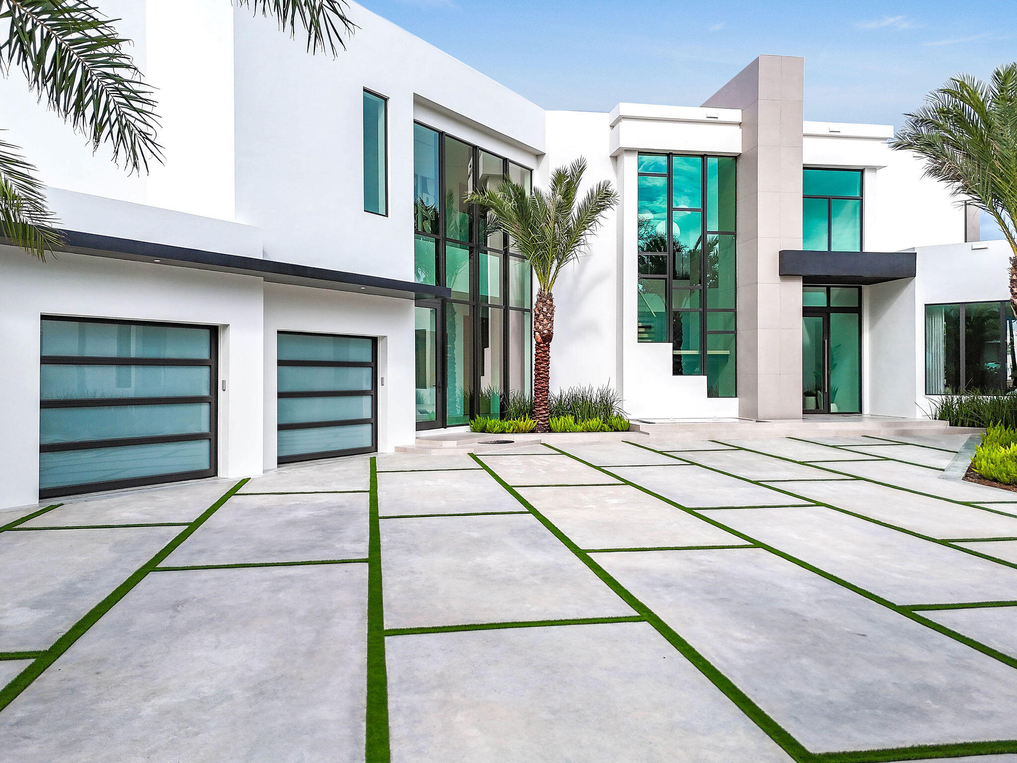 127 Spinnaker Lane