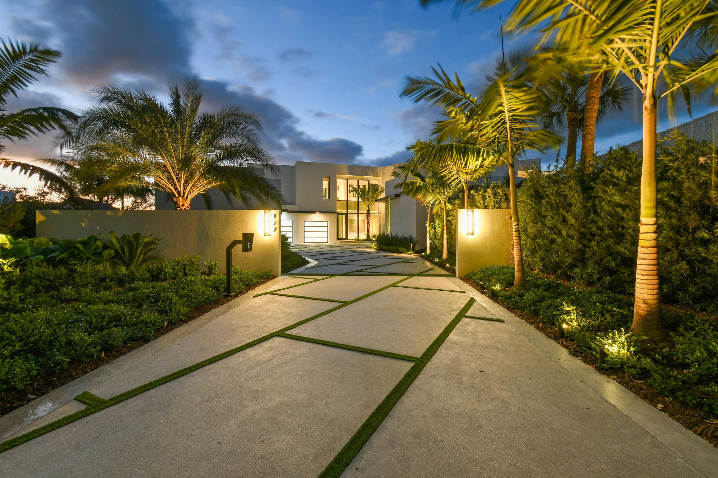 127 Spinnaker Lane