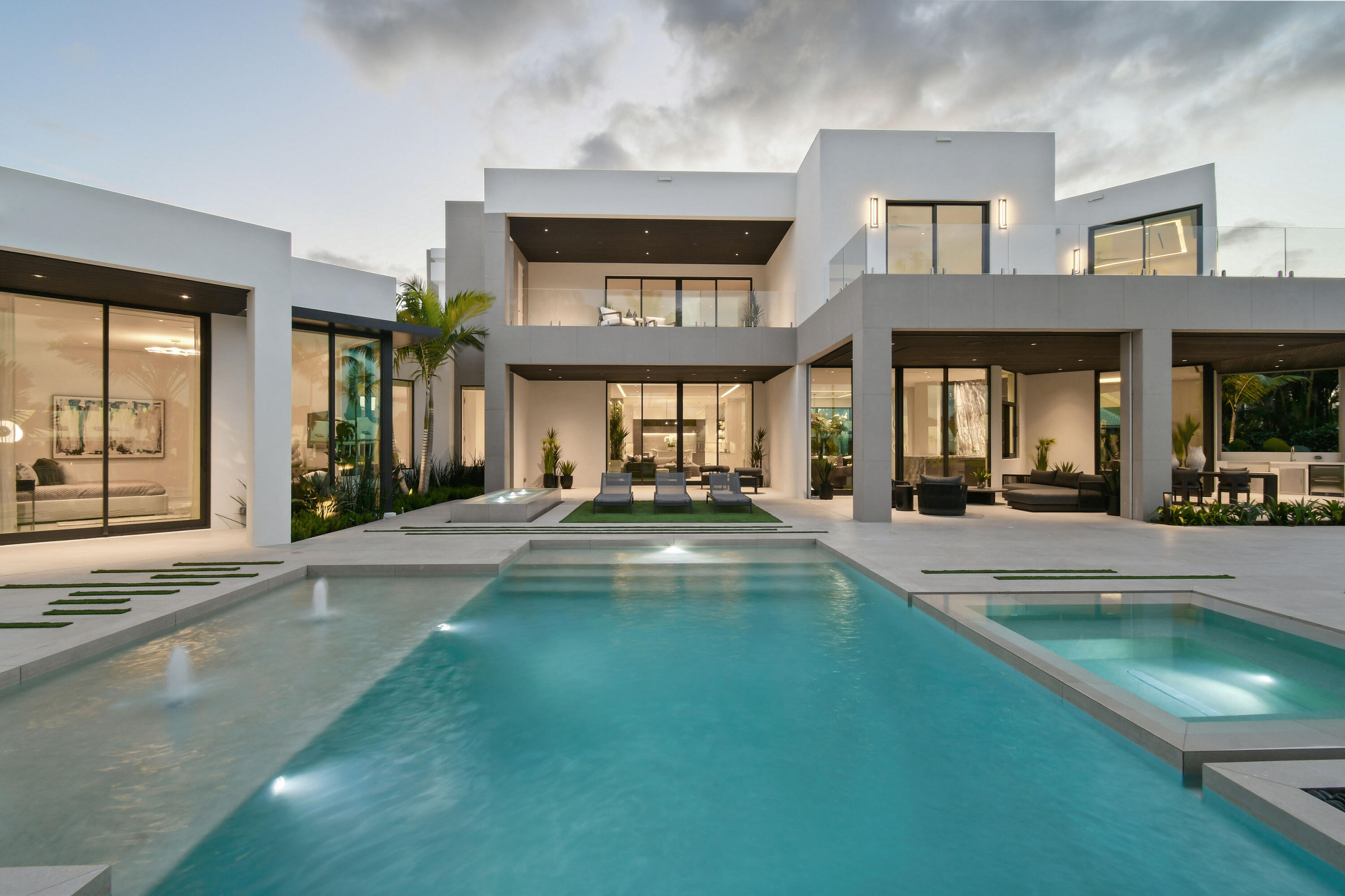127 Spinnaker Lane