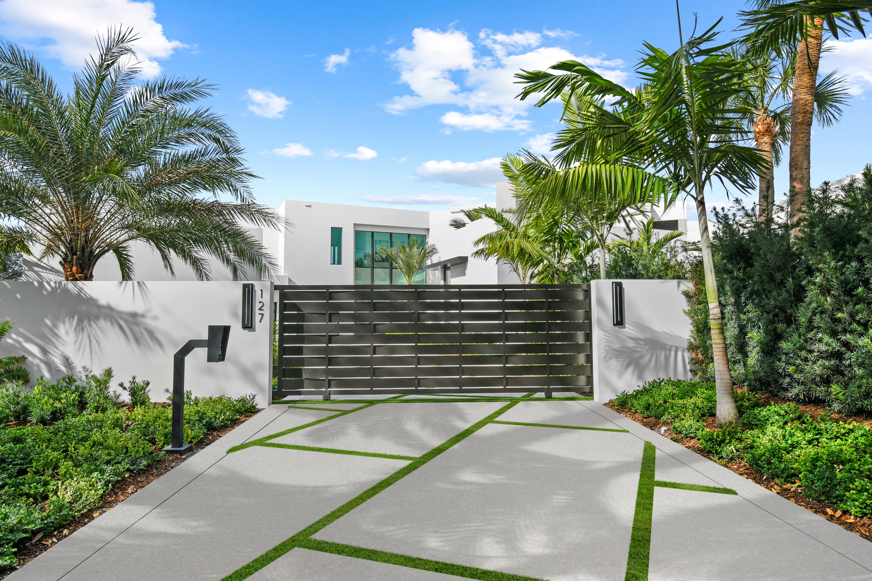 127 Spinnaker Lane